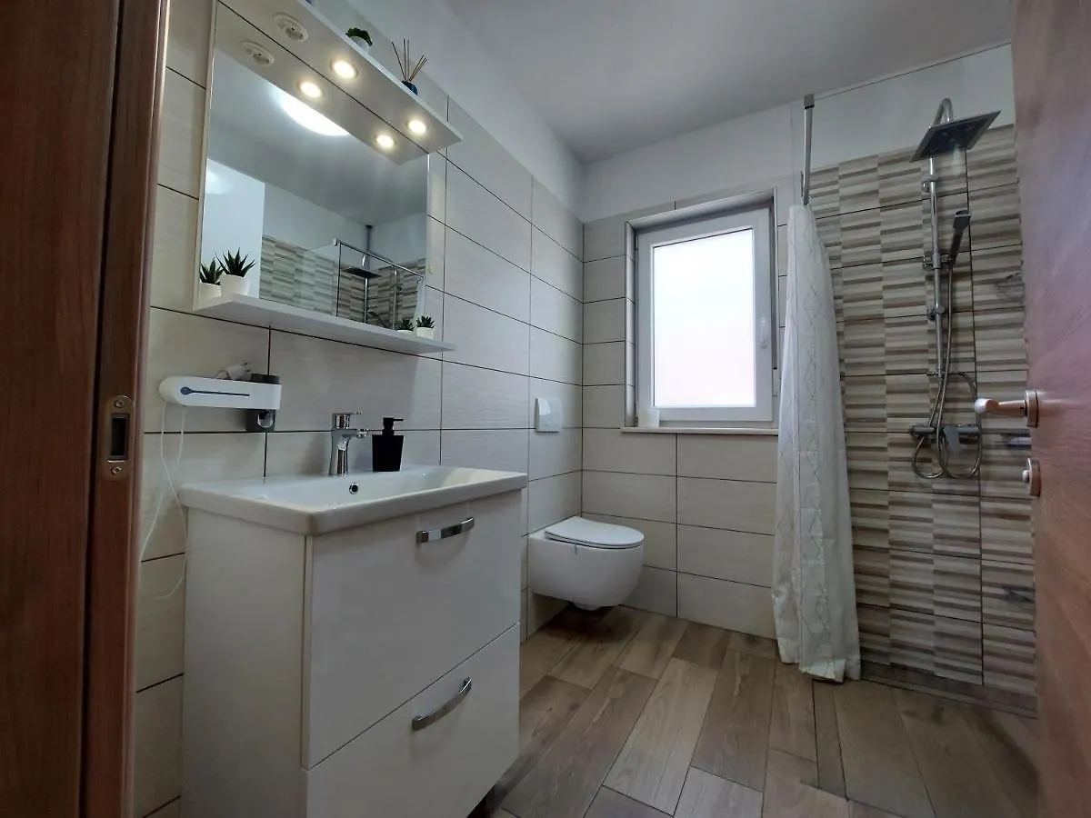 Valux Apartman Pula Apartment